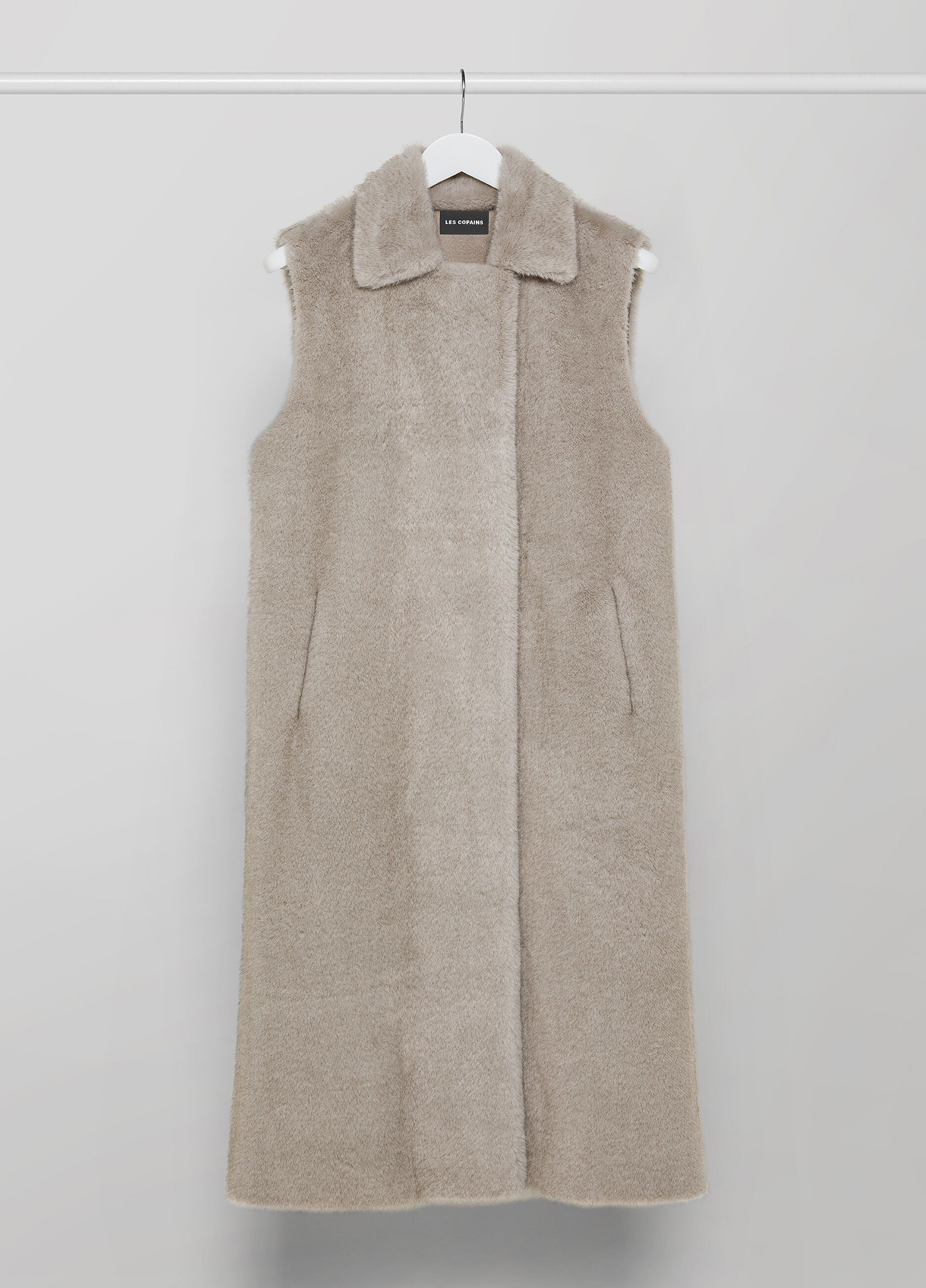 Sleeveless faux fur_4