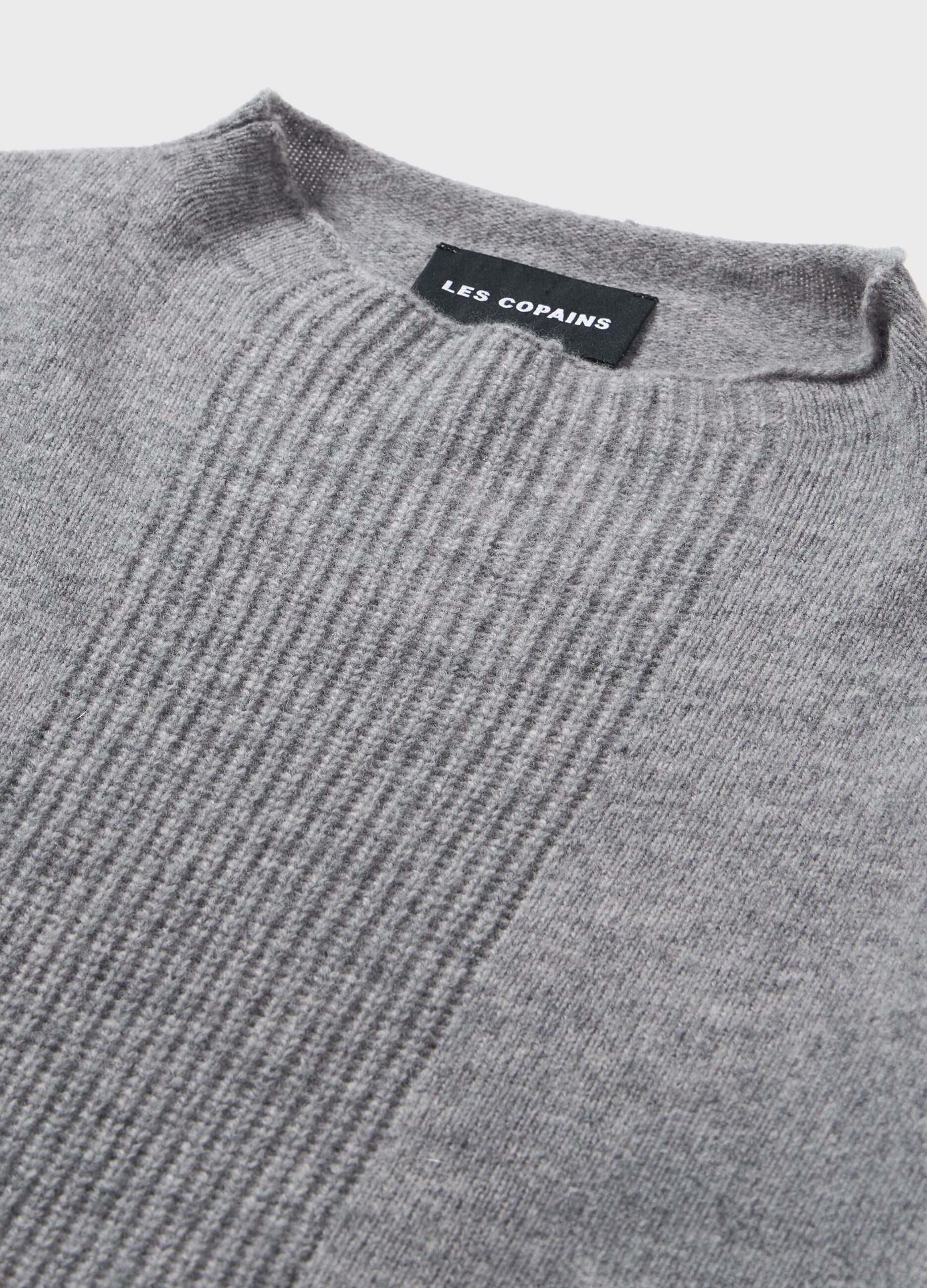 Knitted sweater in 100% wool