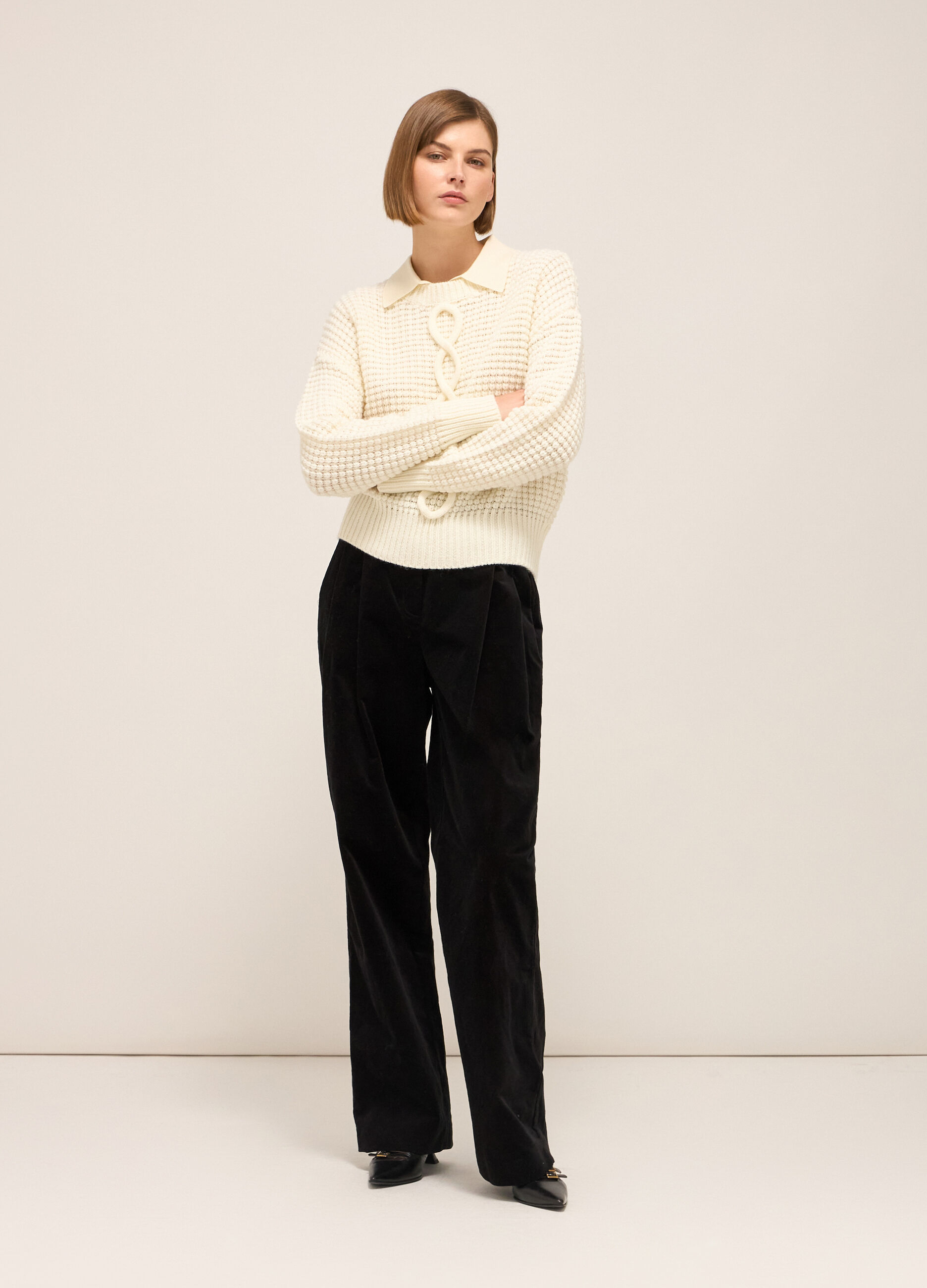 Knitted sweater with round neck in alpaca and wool blend
