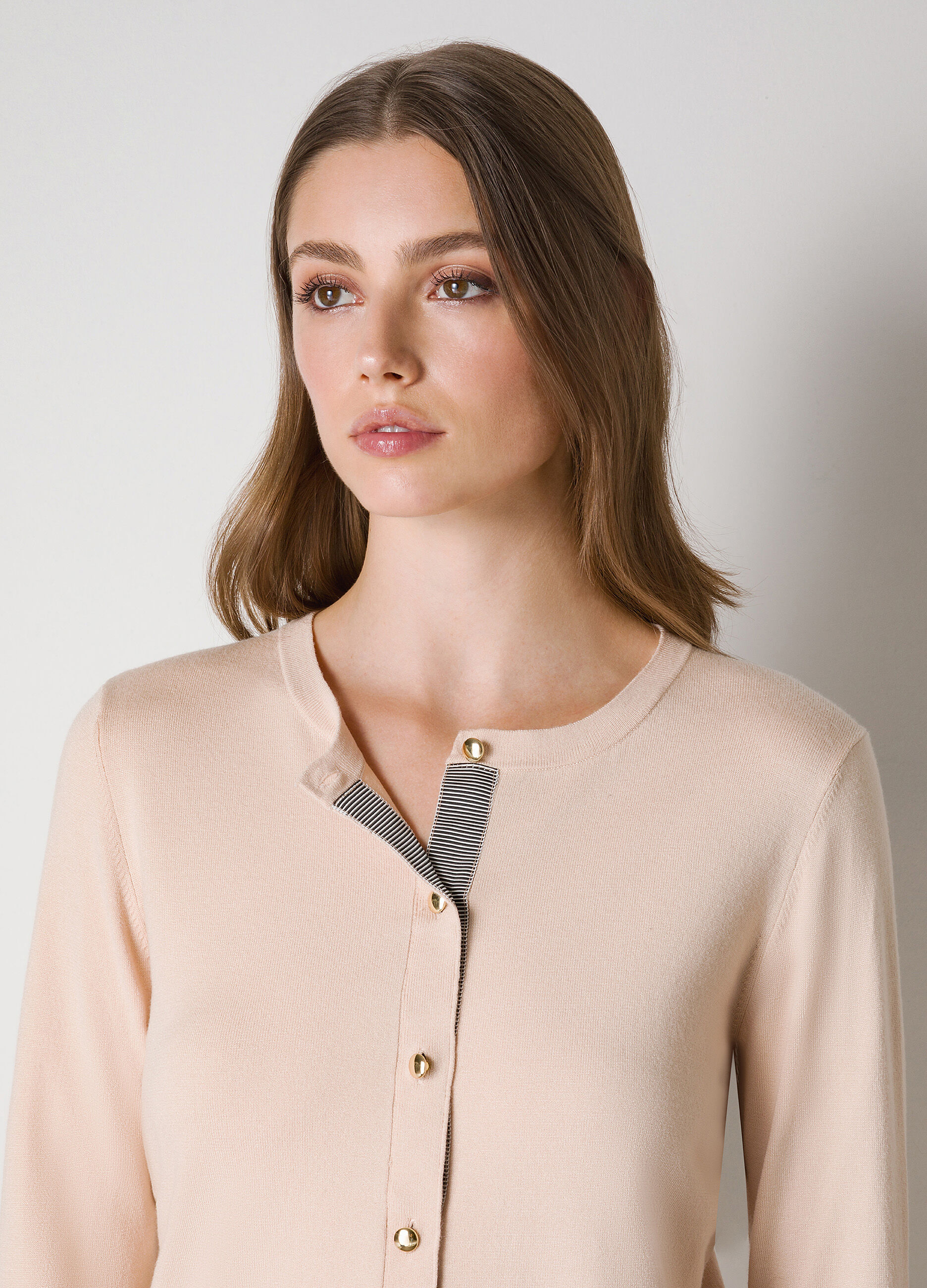 Round-neck tricot cardigan