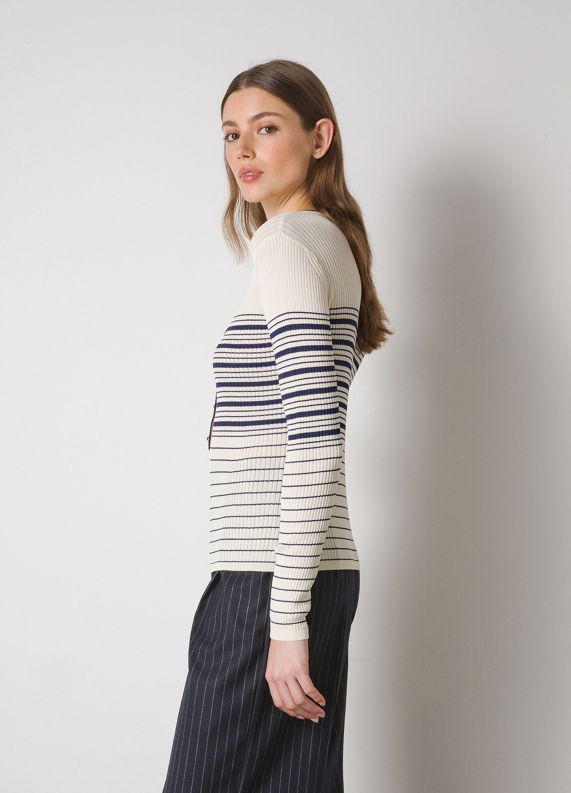 Striped ribbed tricot with buttons_3