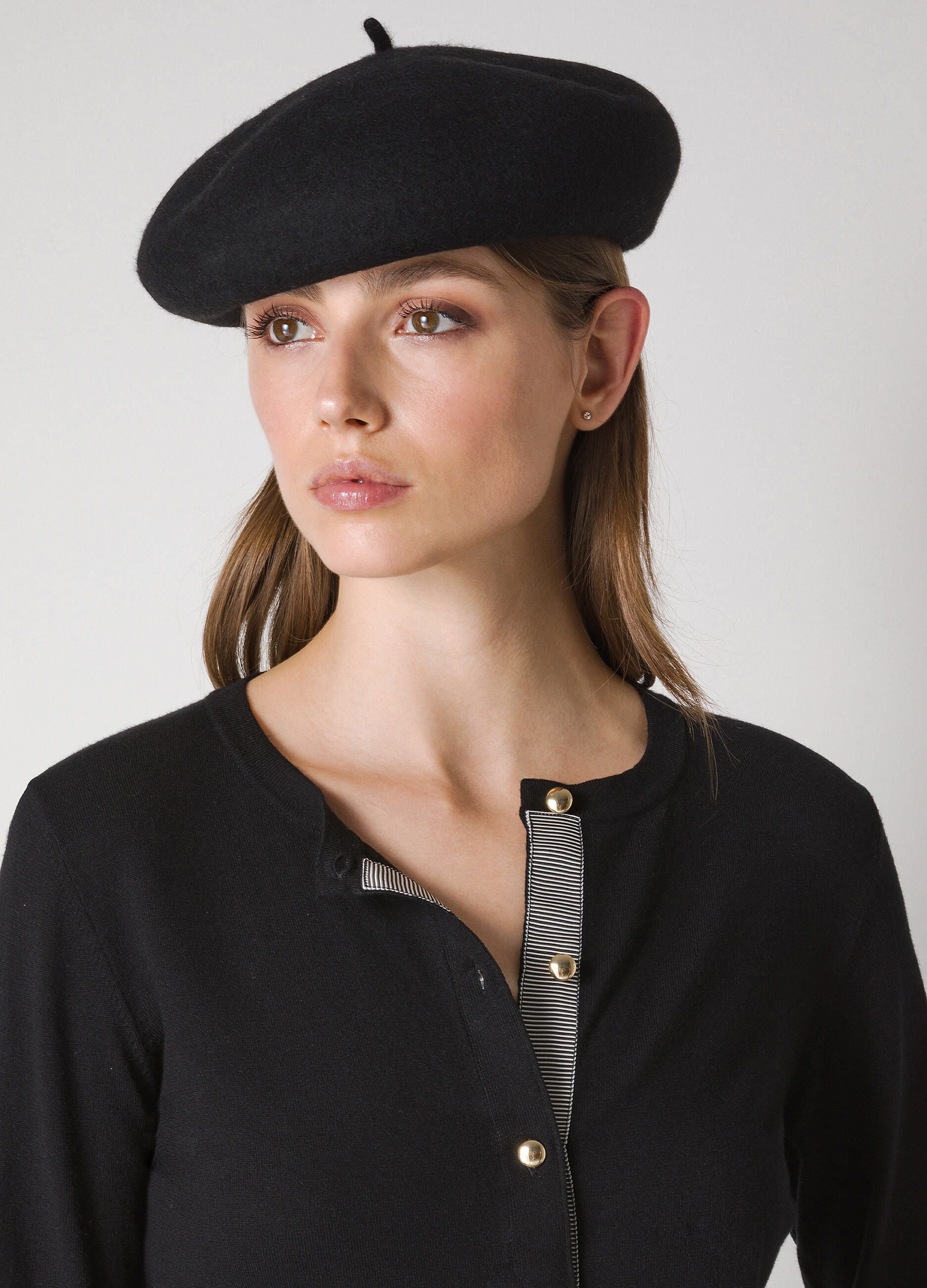 Round-neck tricot cardigan