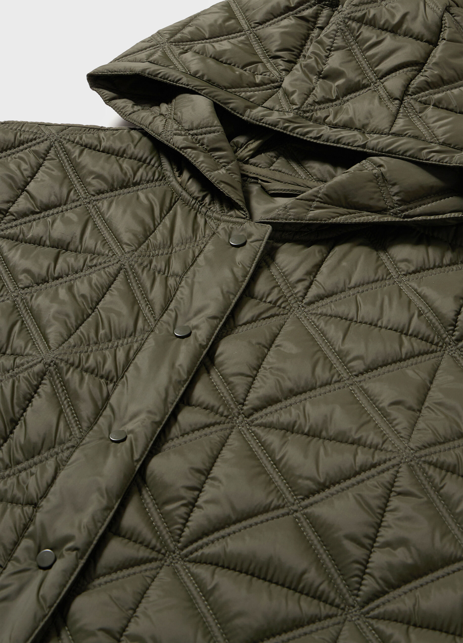 Quilted cape with hood