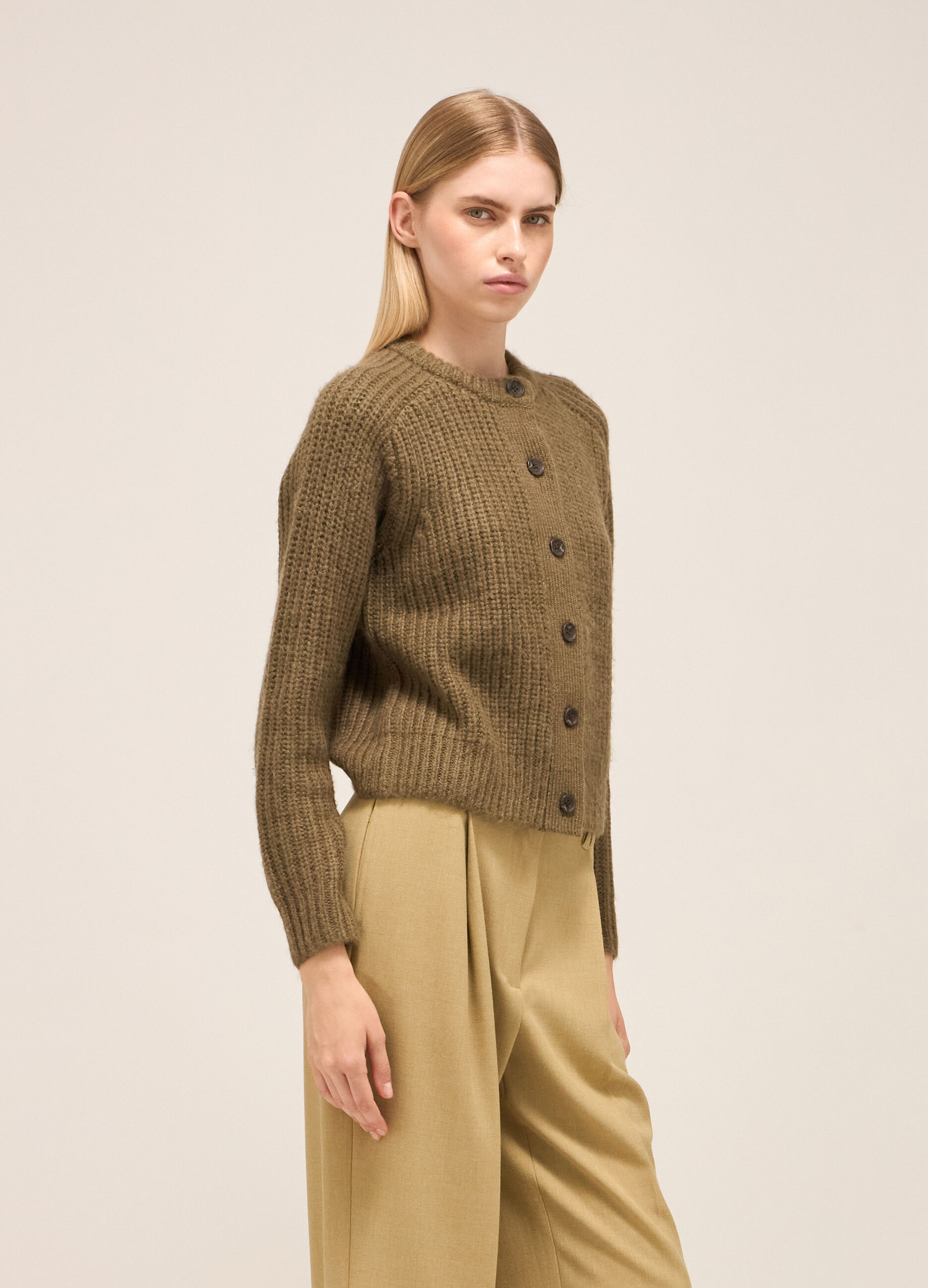 Cardigan tricot a coste