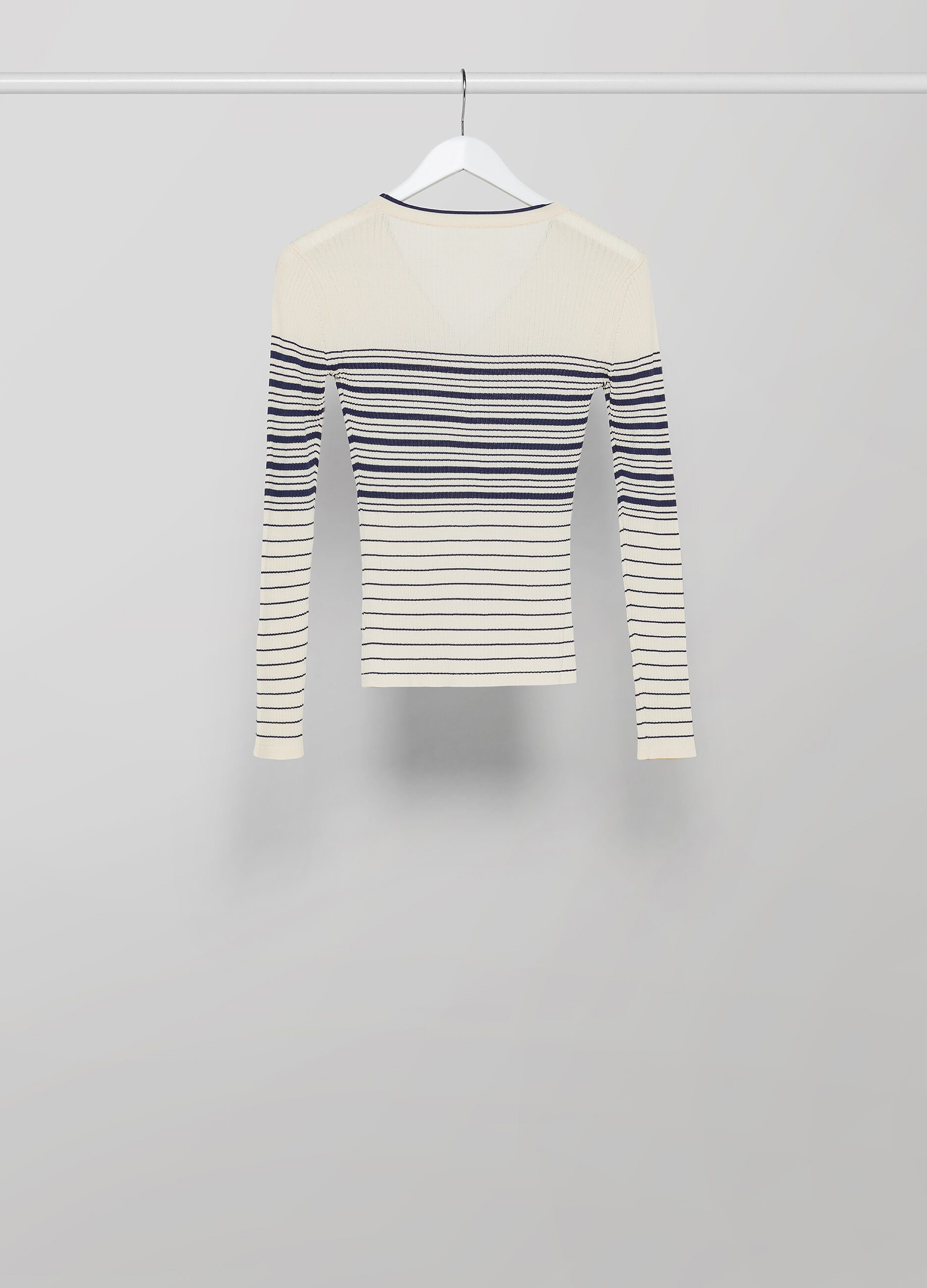 Striped ribbed tricot with buttons