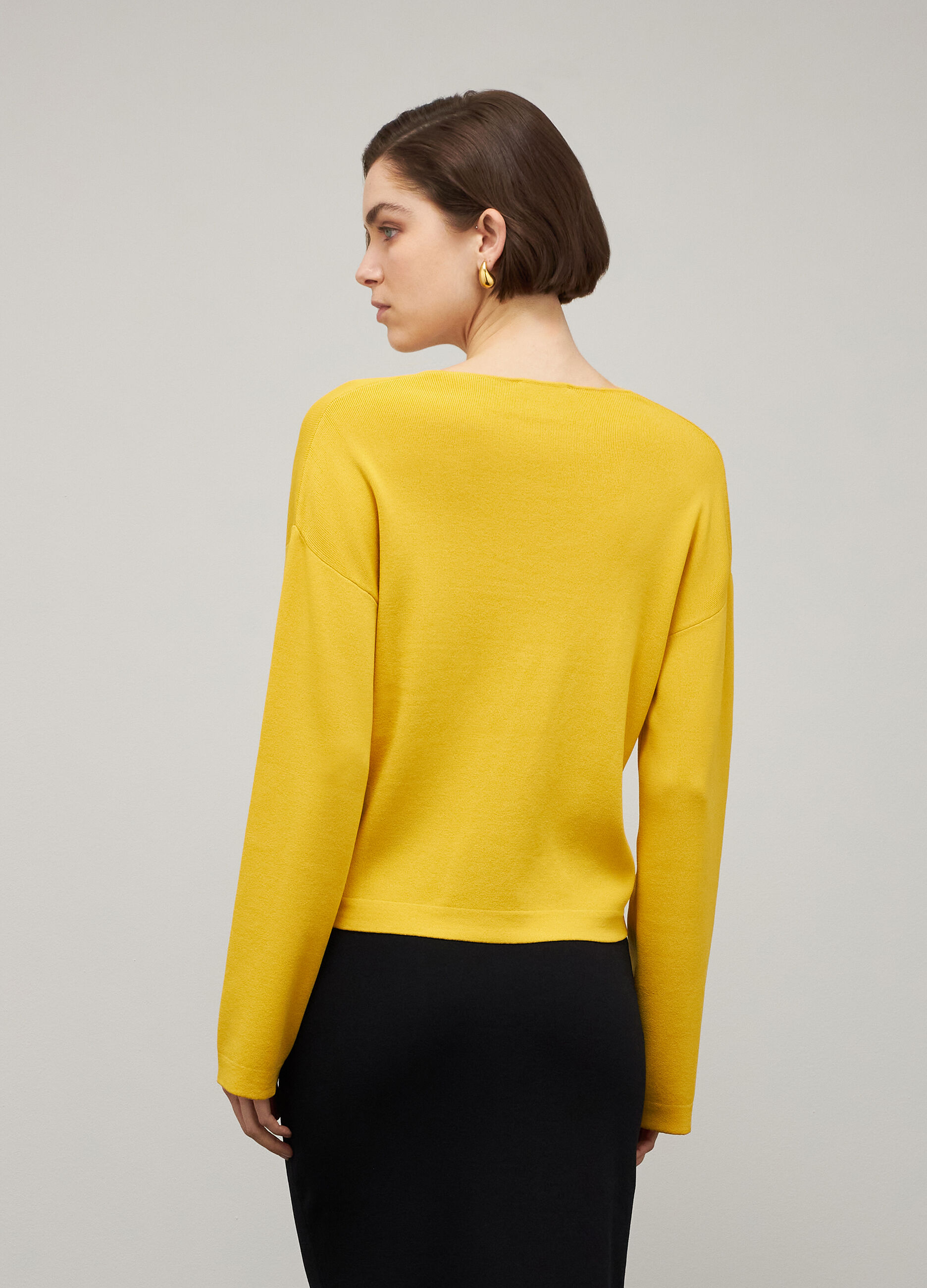 Yellow viscose blend V-neck tricot sweater_2