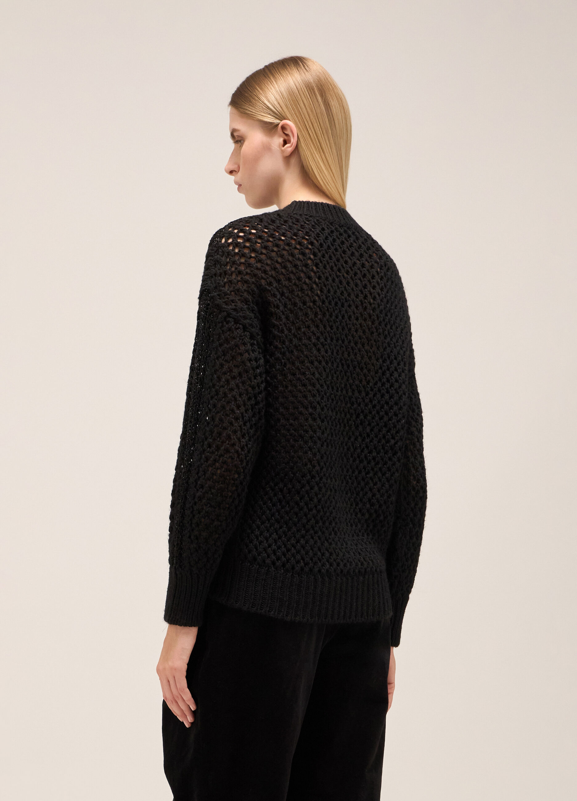 Knitted sweater with round neck and openwork insert_2