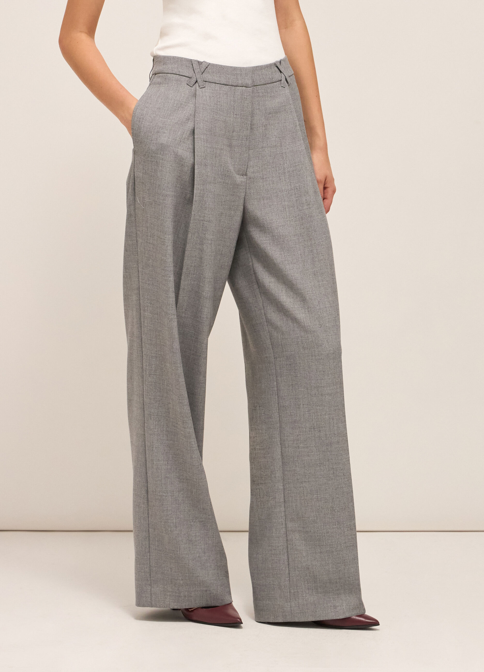 Palazzo trousers with darts