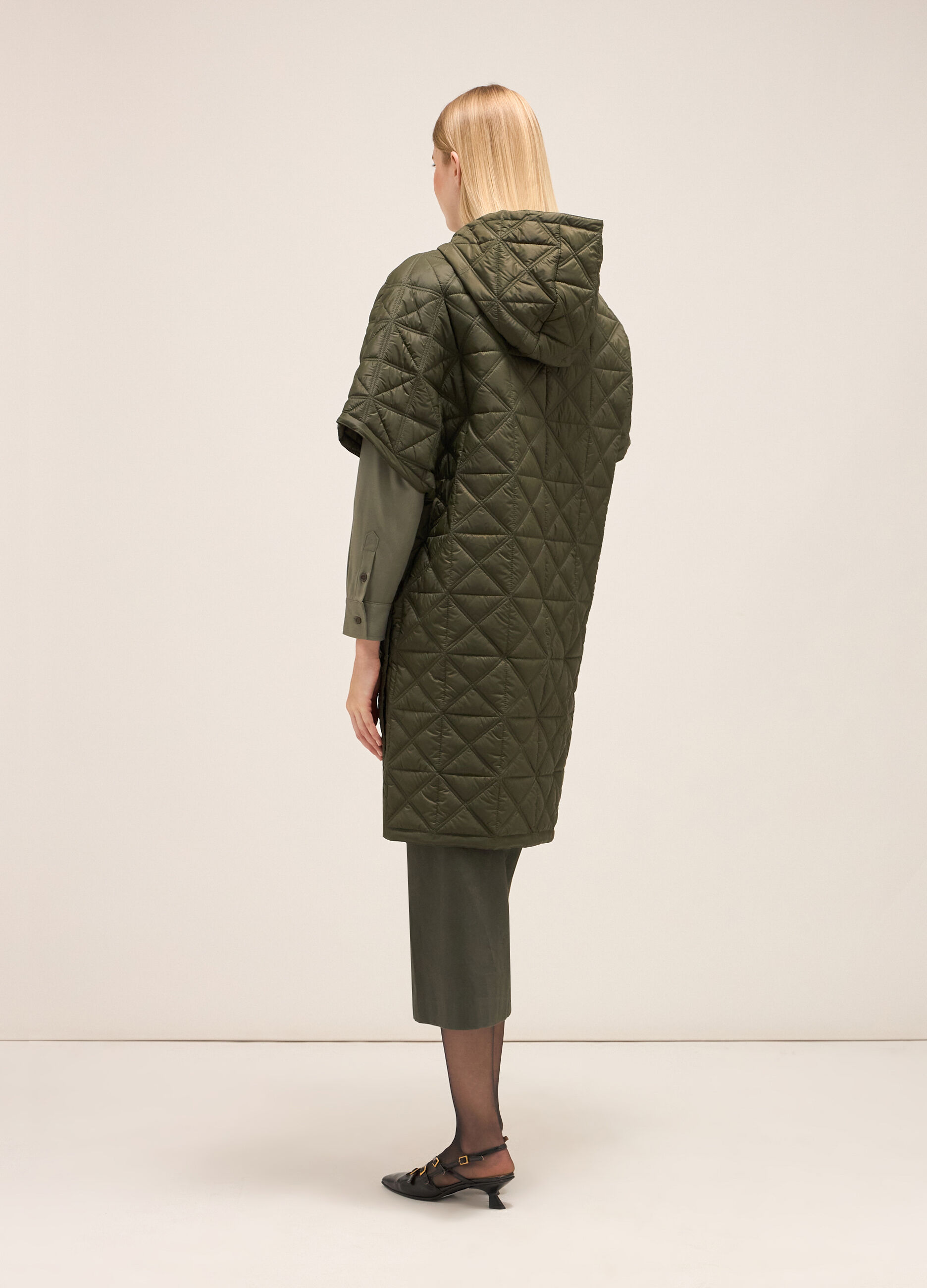Quilted cape with hood
