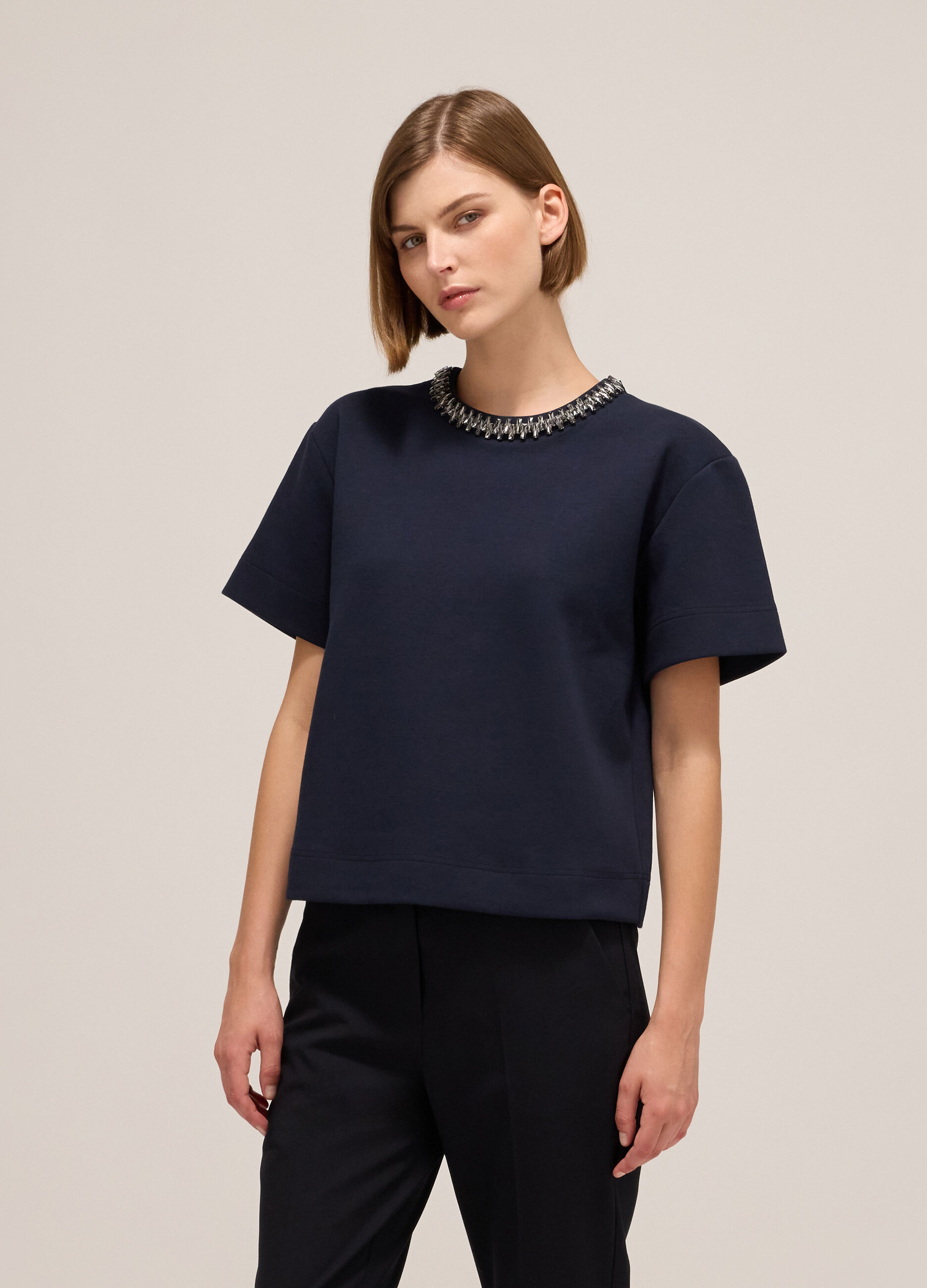 Top with short sleeves and diamantés