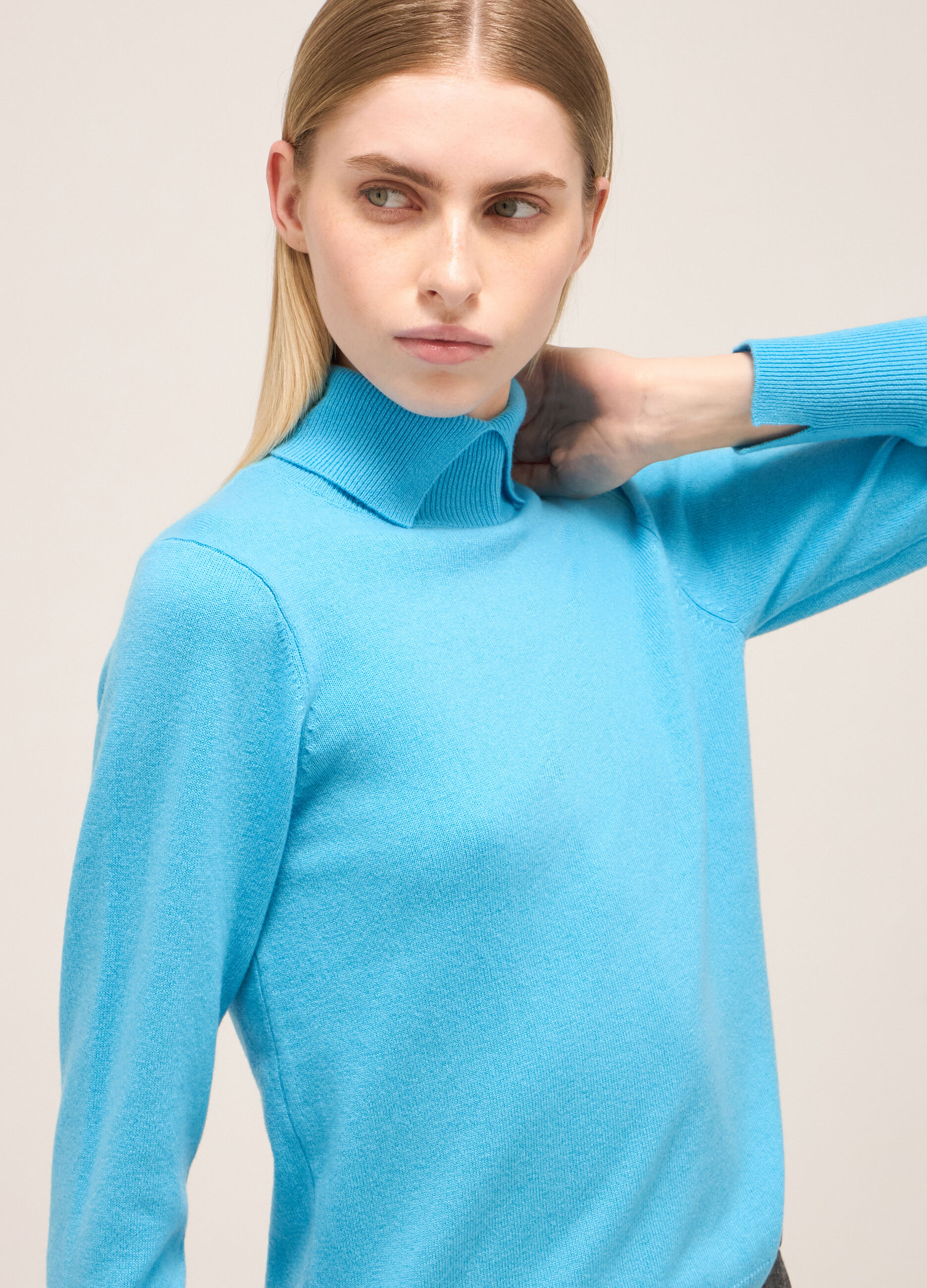 Knitted turtleneck in merino wool