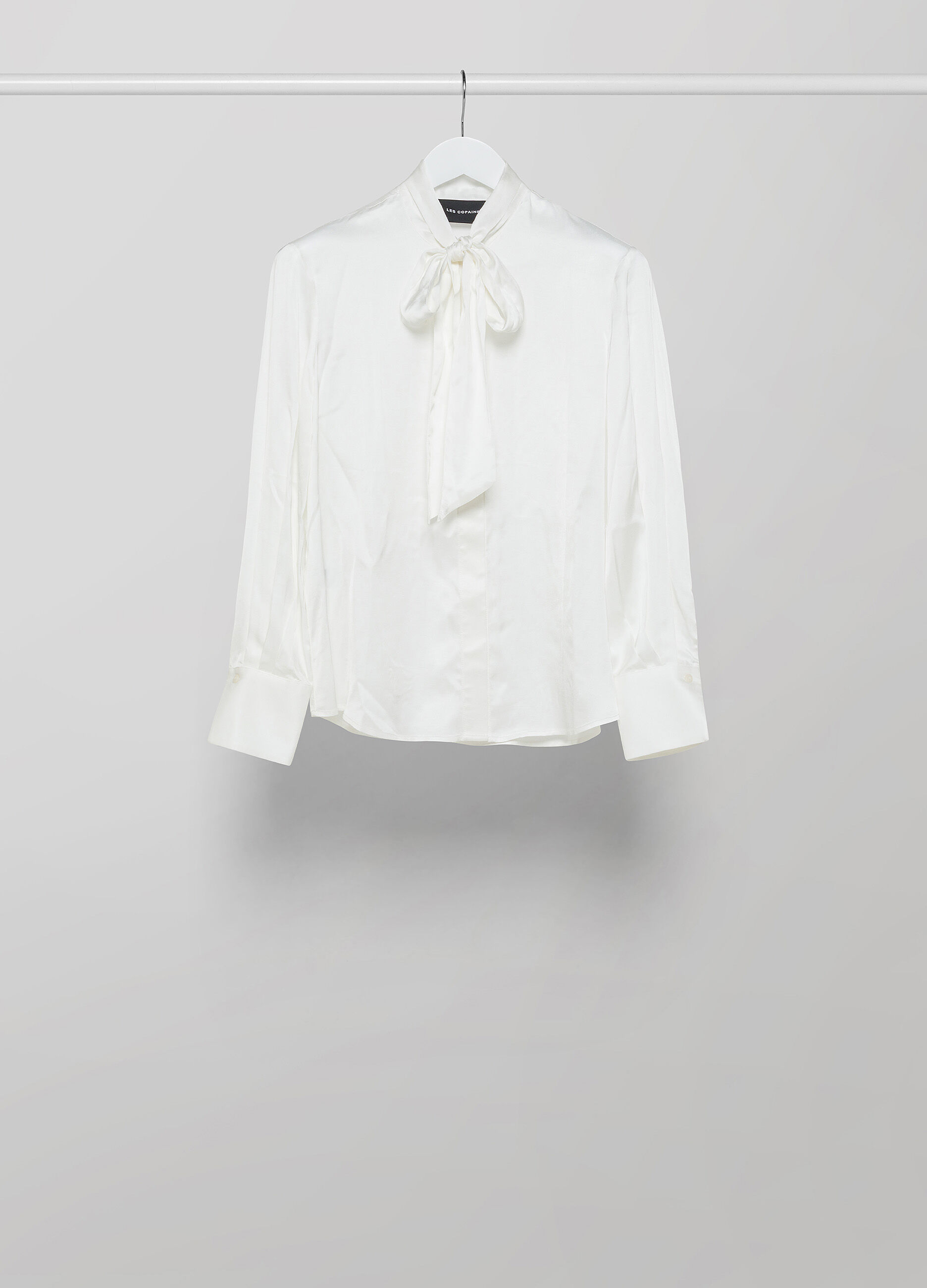 Long-sleeved shirt with bow 