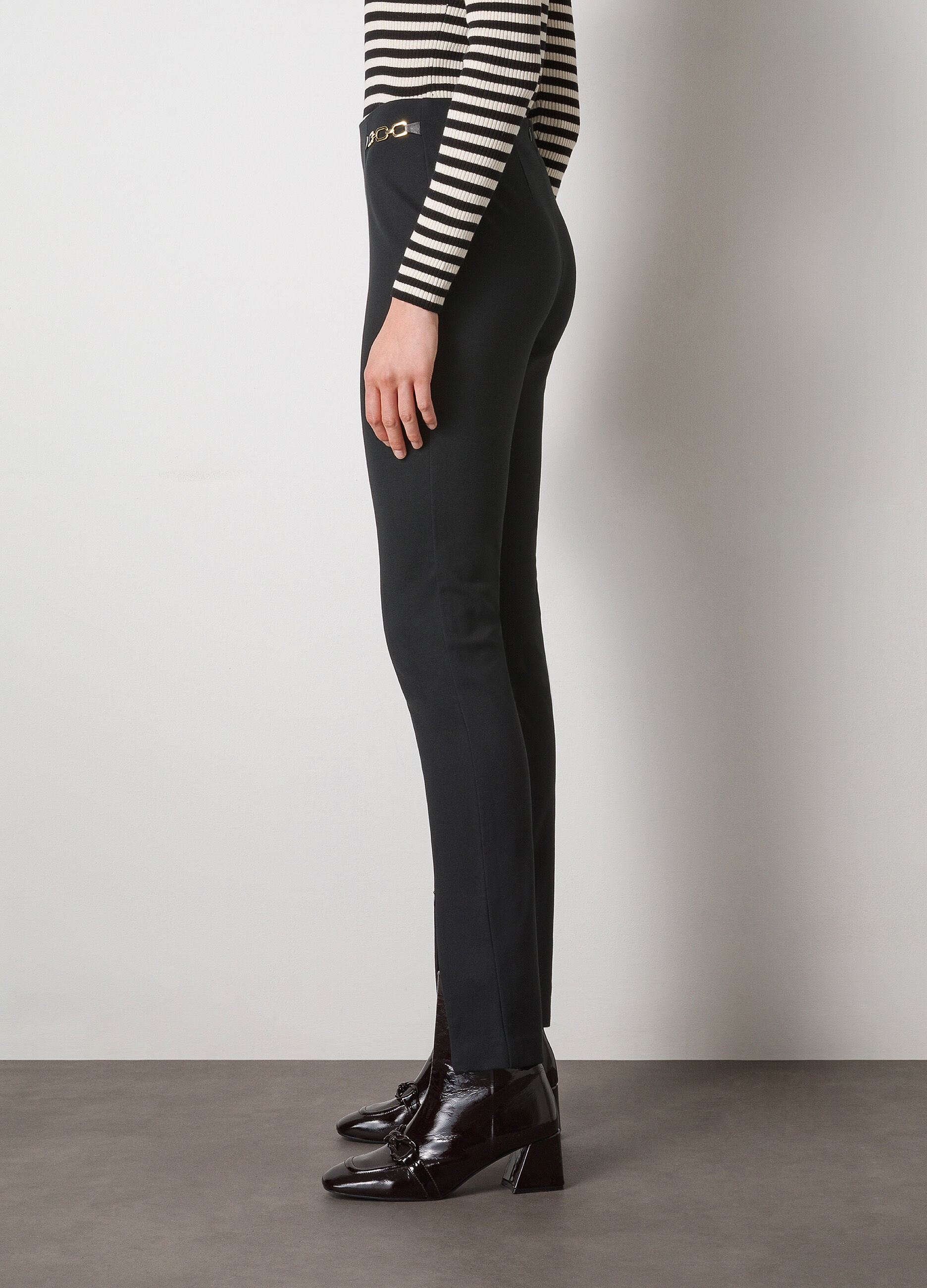 High-waisted stretch fabric trousers_3