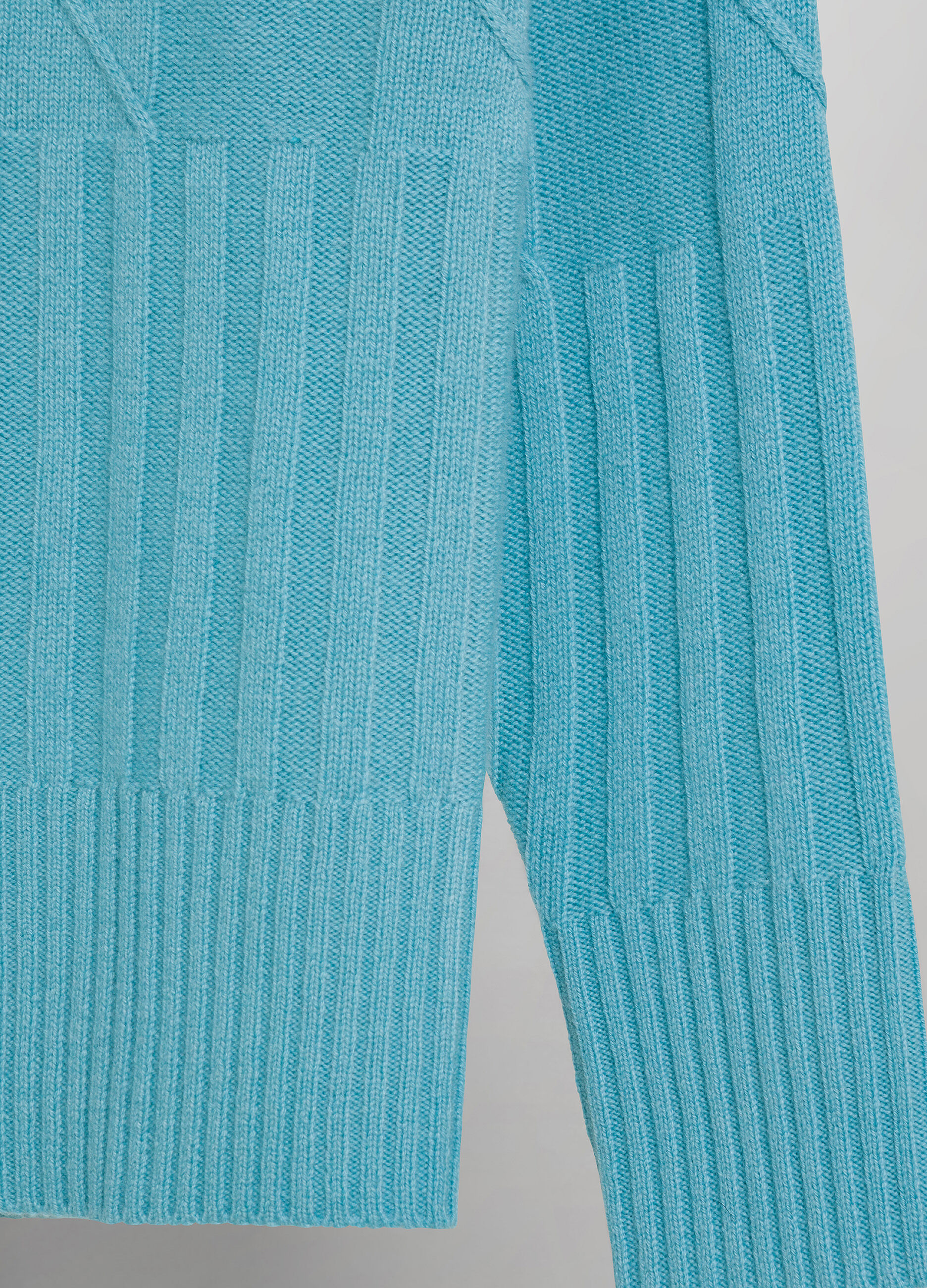 Cashmere blend turtleneck pullover 
