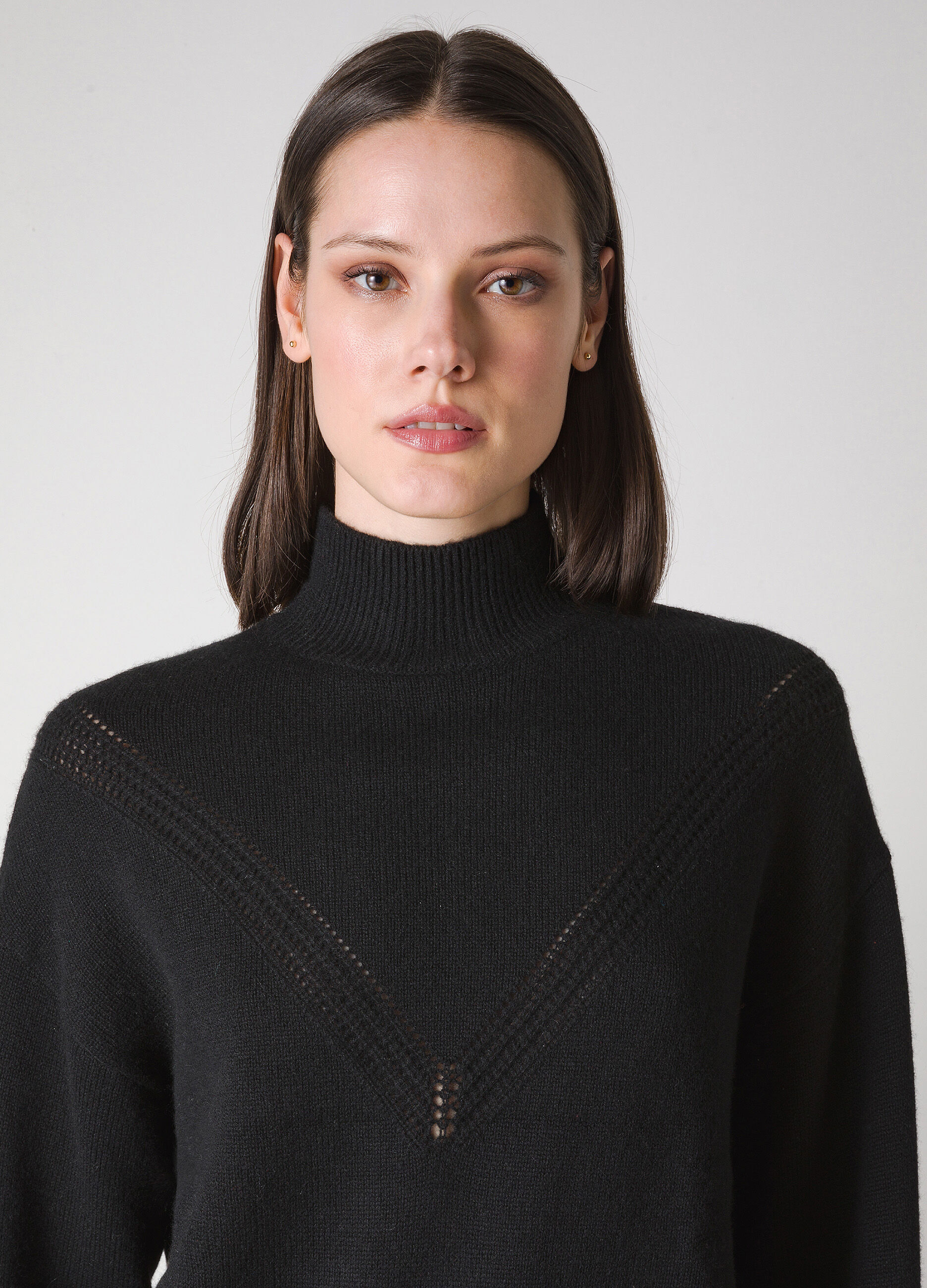 Cashmere blend pullover with high collar _2