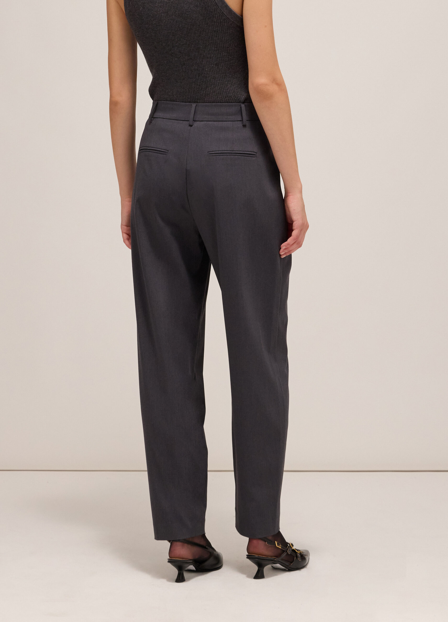 Slouchy trousers with double darts