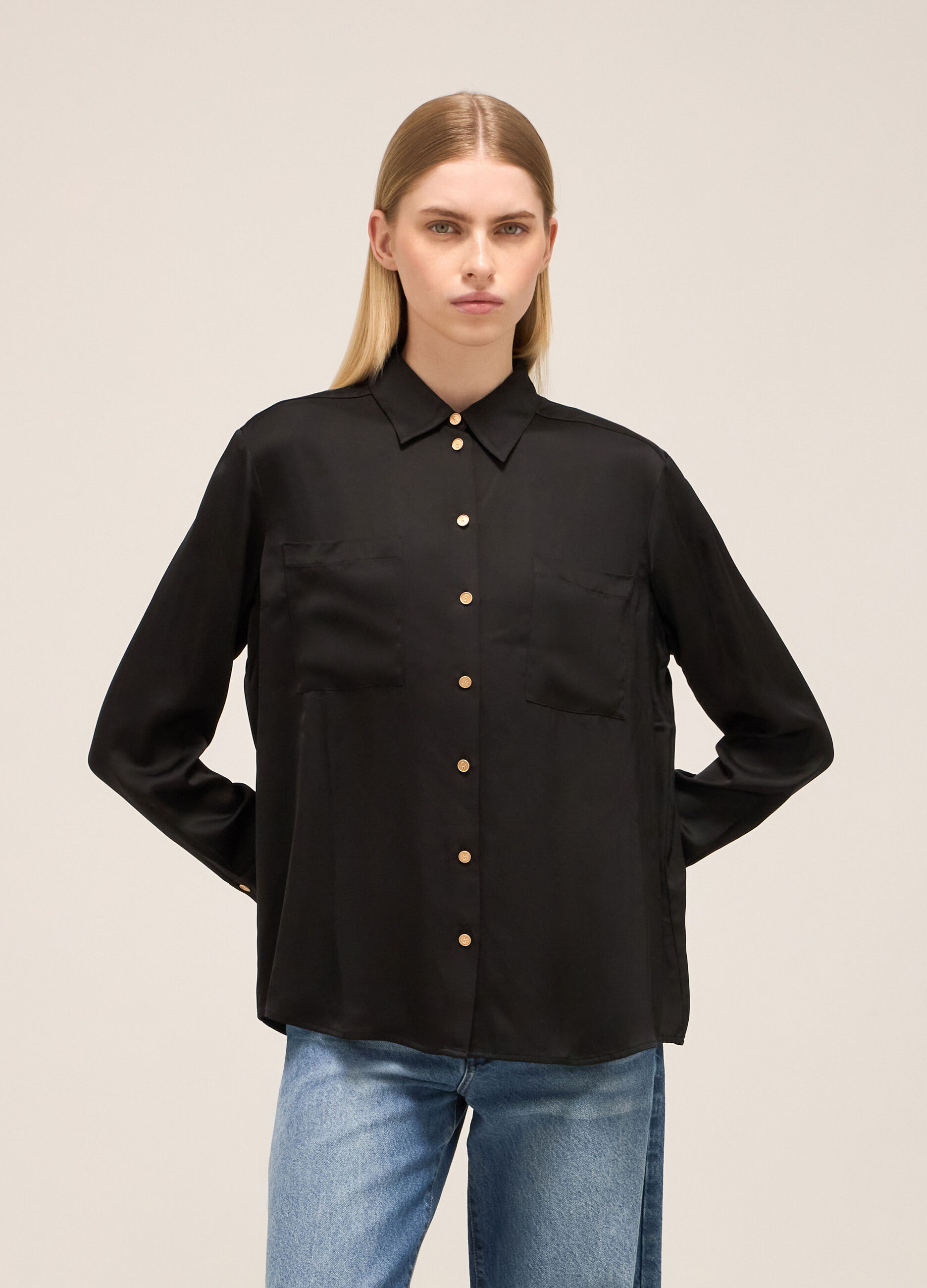 Viscose shirt with pockets