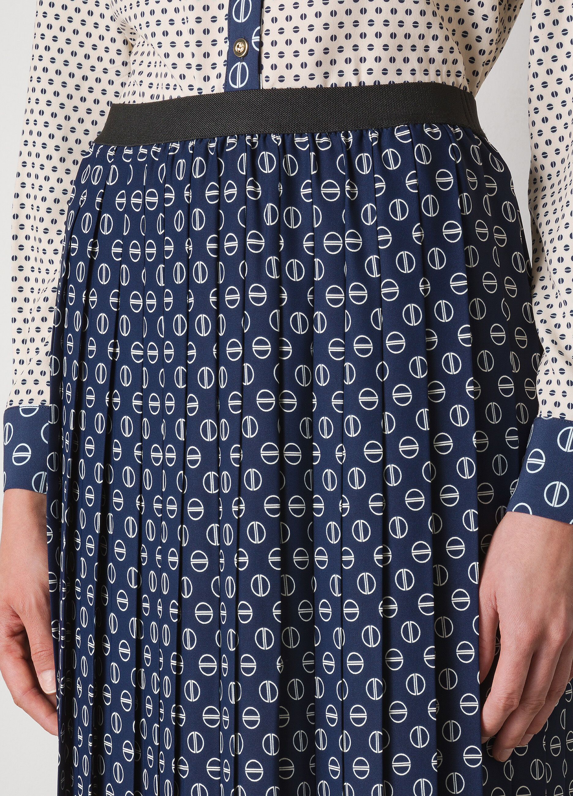 Pleated midi skirt_3
