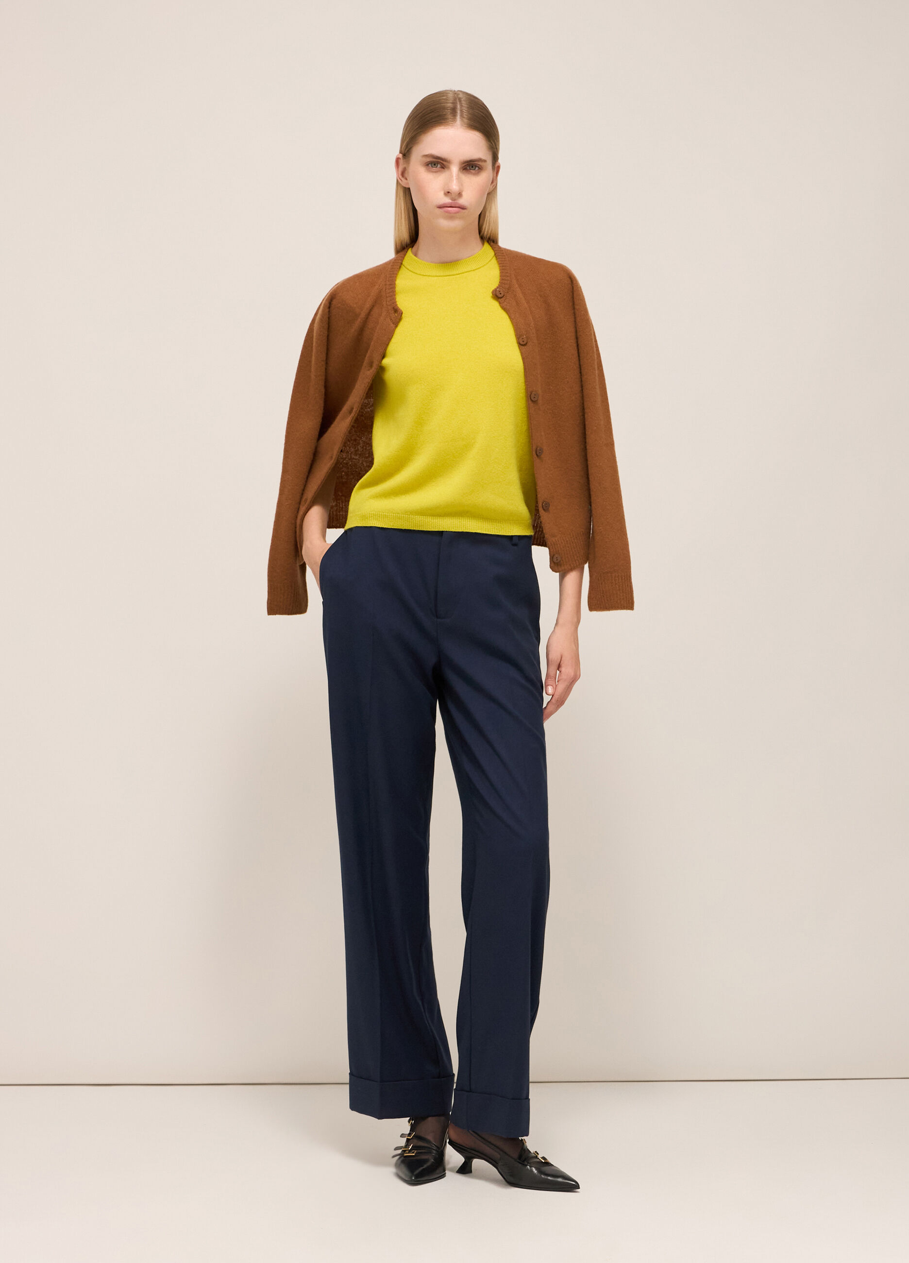 Straight-leg trousers with turn-ups