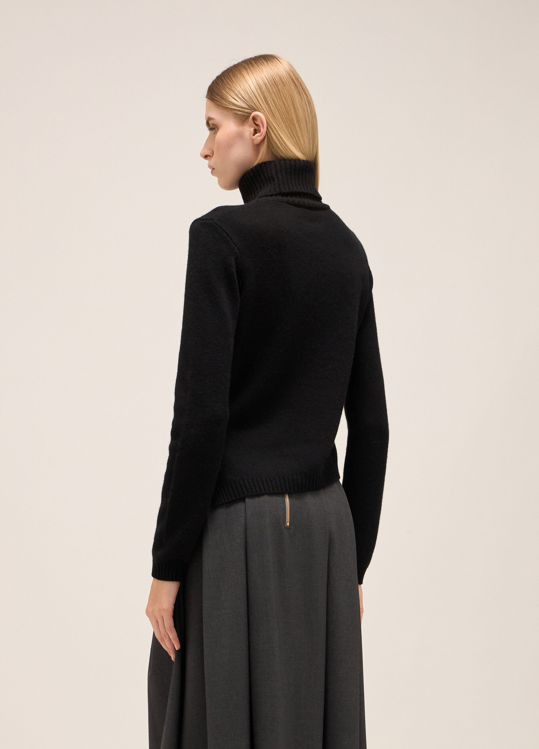 Knitted turtleneck in wool and cashmere