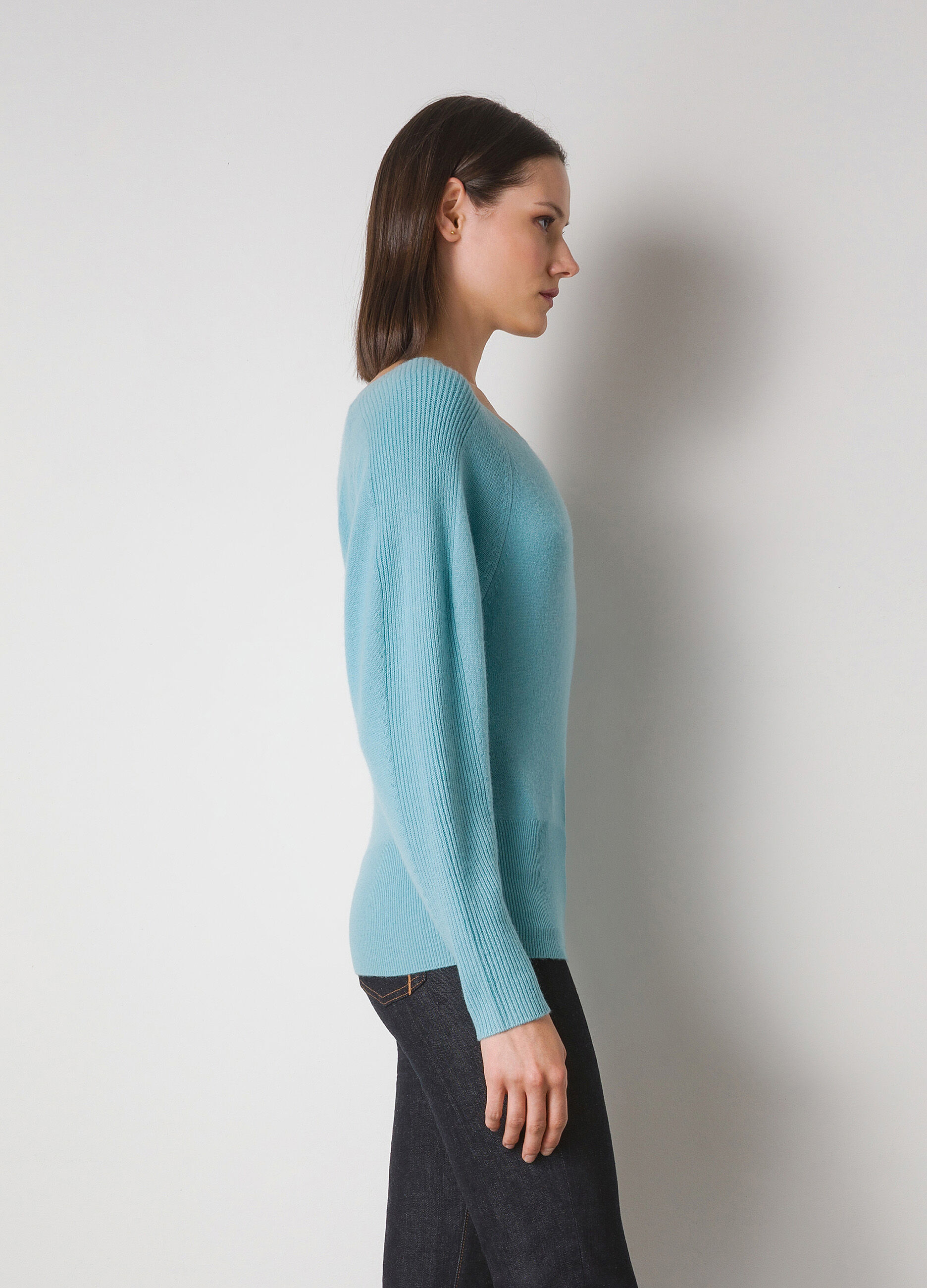 Cashmere-blend pullover 