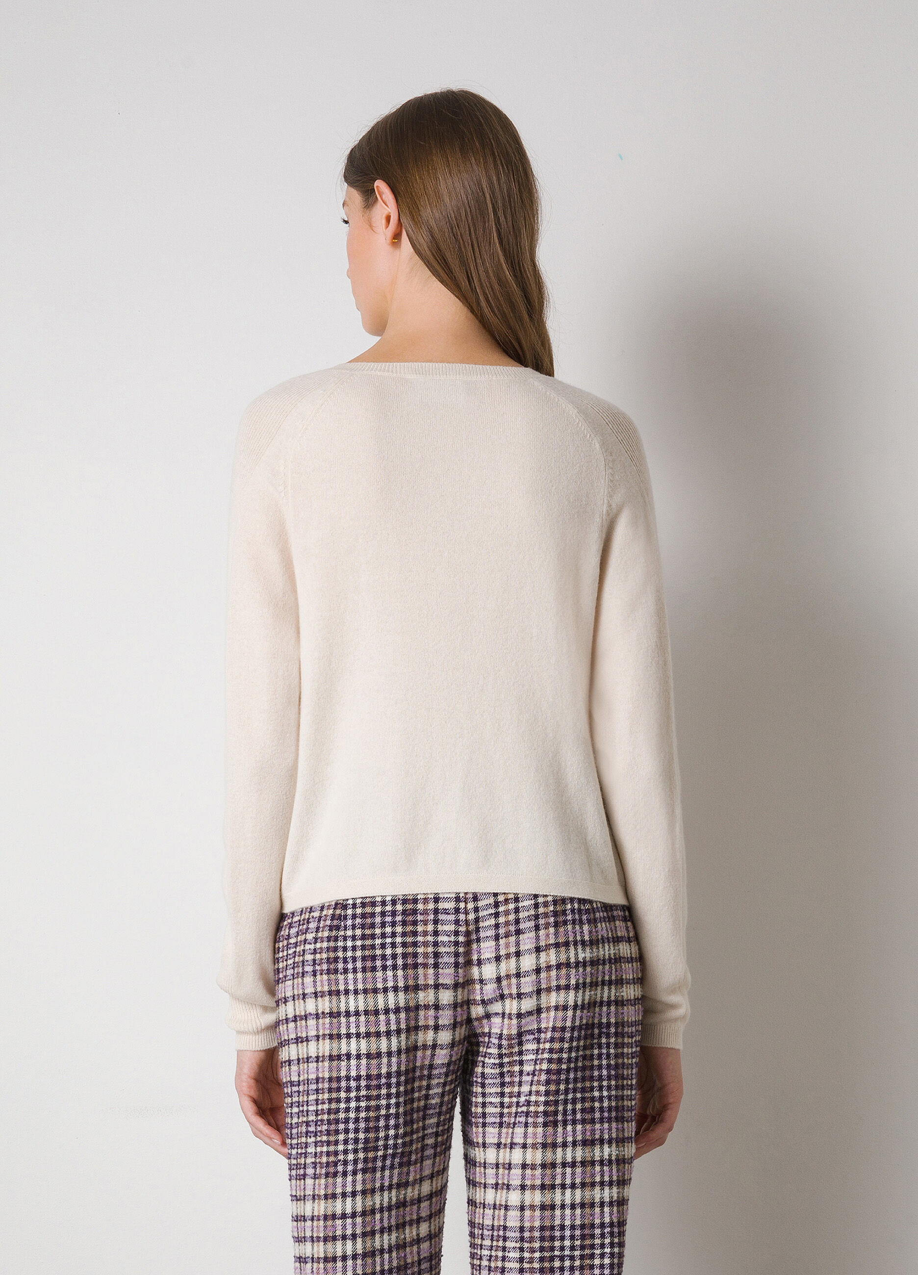 White cashmere blend tricot sweater