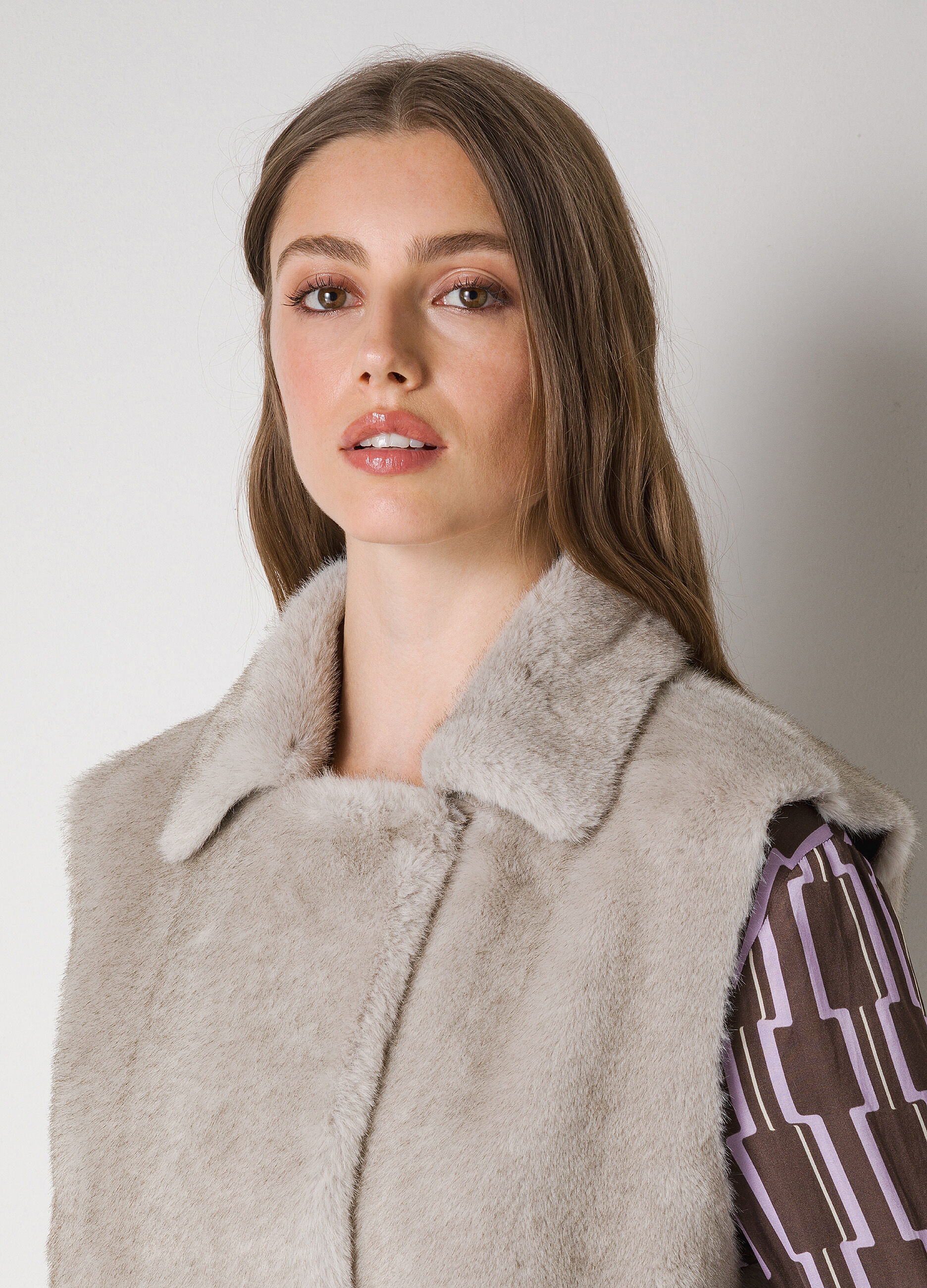 Sleeveless faux fur_2