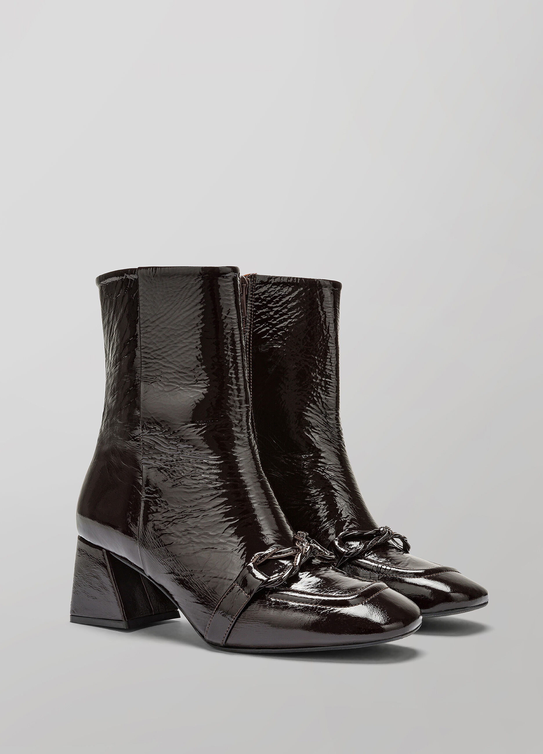 Patent leather naplak ankle boot
