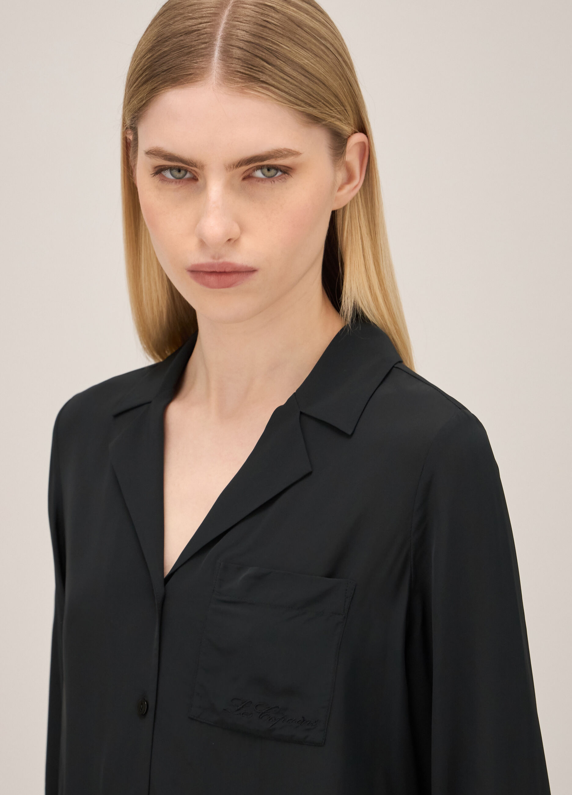Shirt with collar and lapels