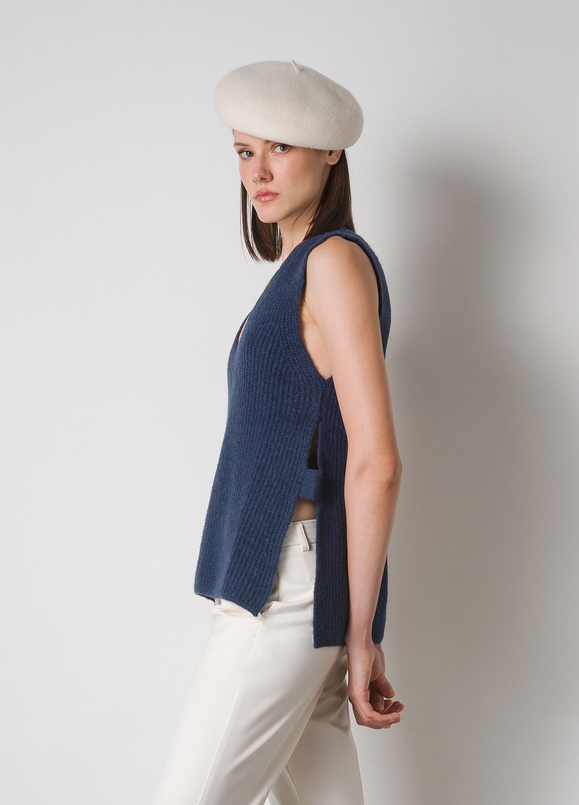 Wool-blend tricot waistcoat with side slits