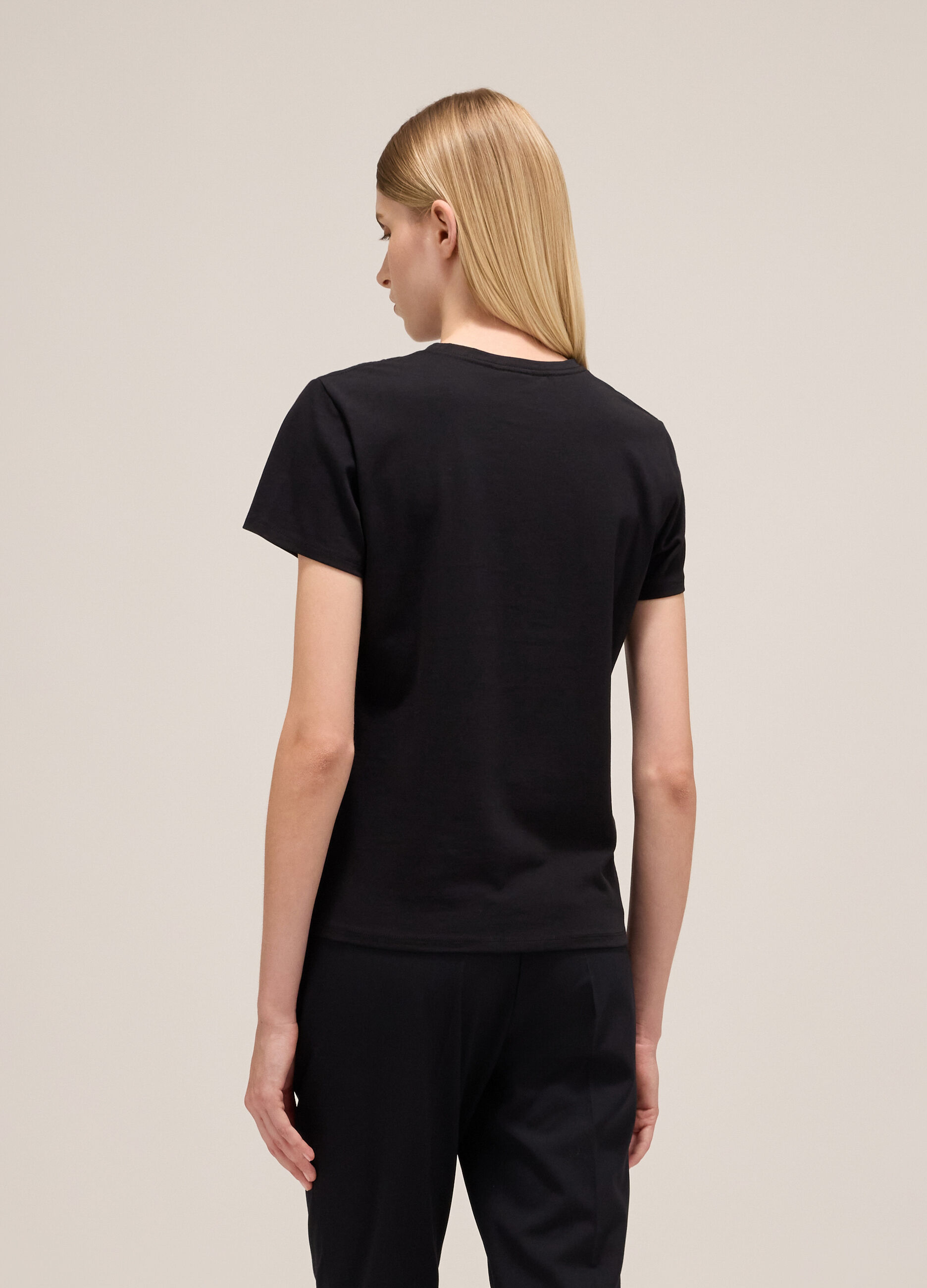 Short-sleeved T-shirt with lettering