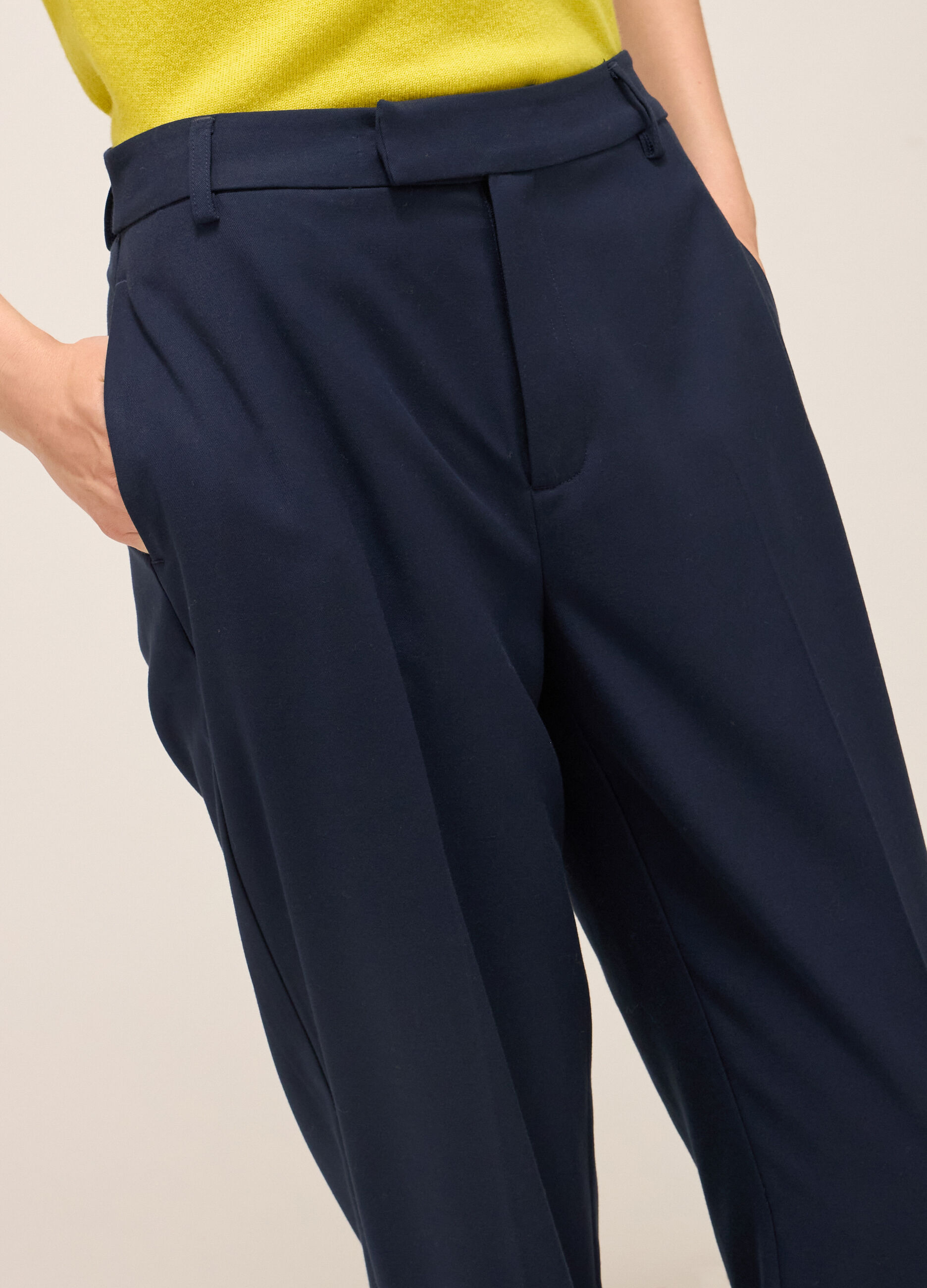Straight-leg trousers with turn-ups