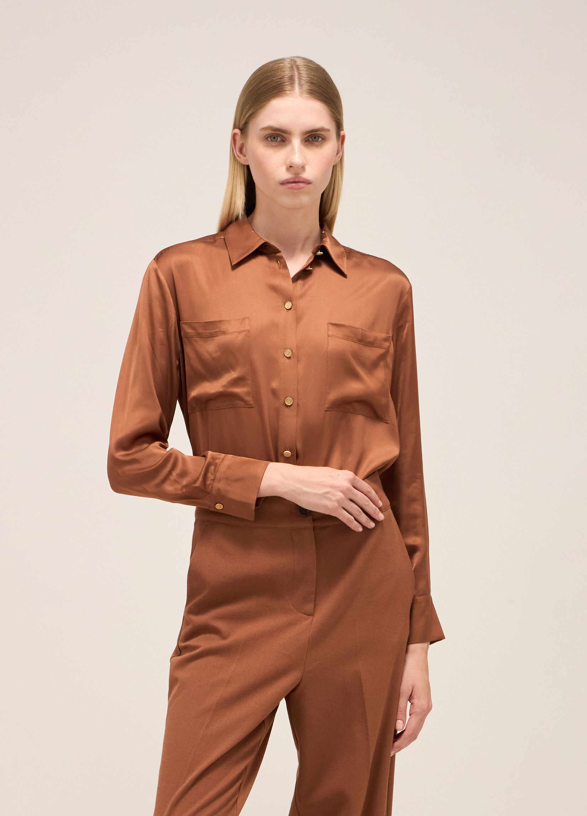 Viscose shirt with pockets