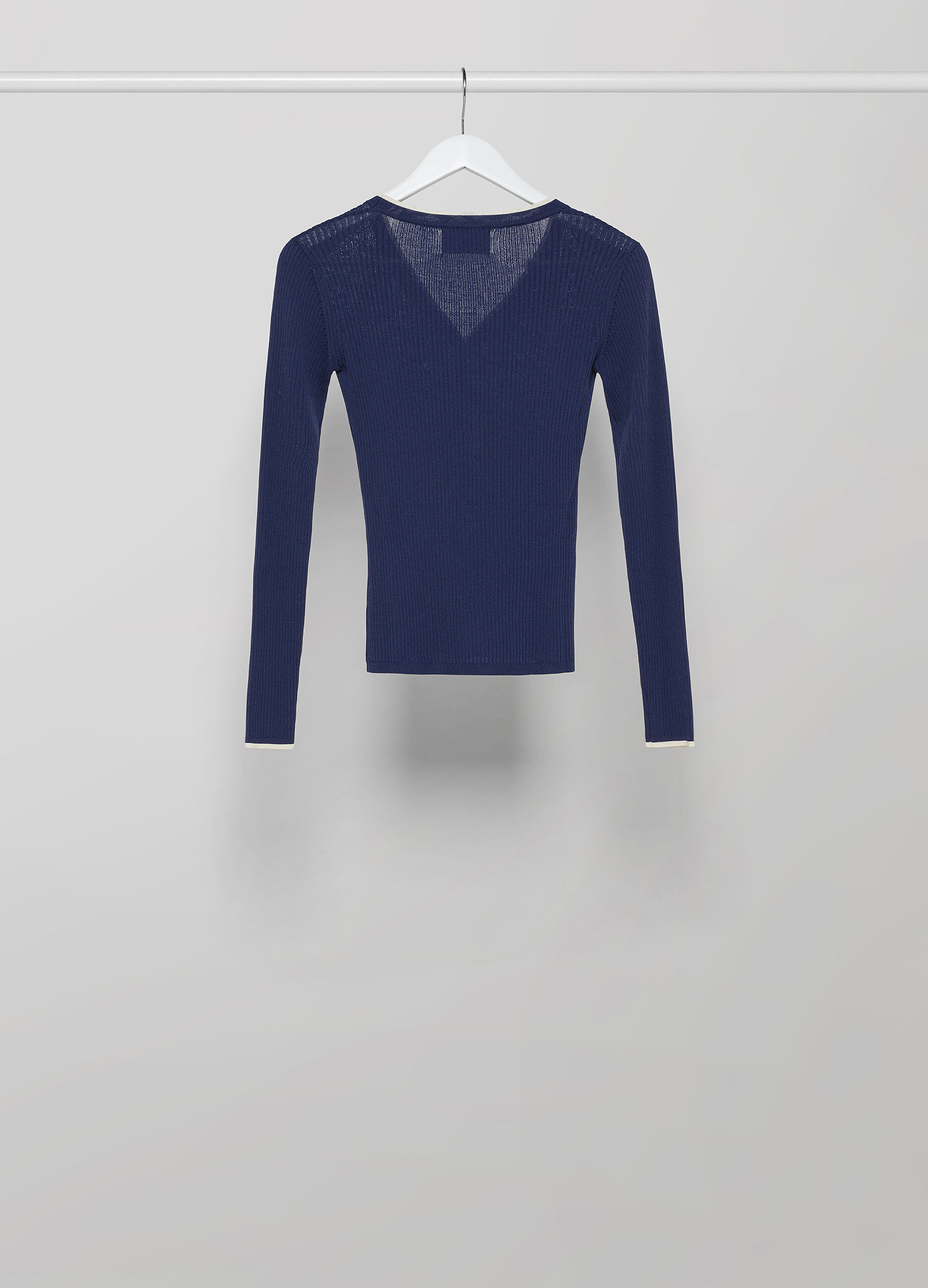Ribbed tricot with buttons