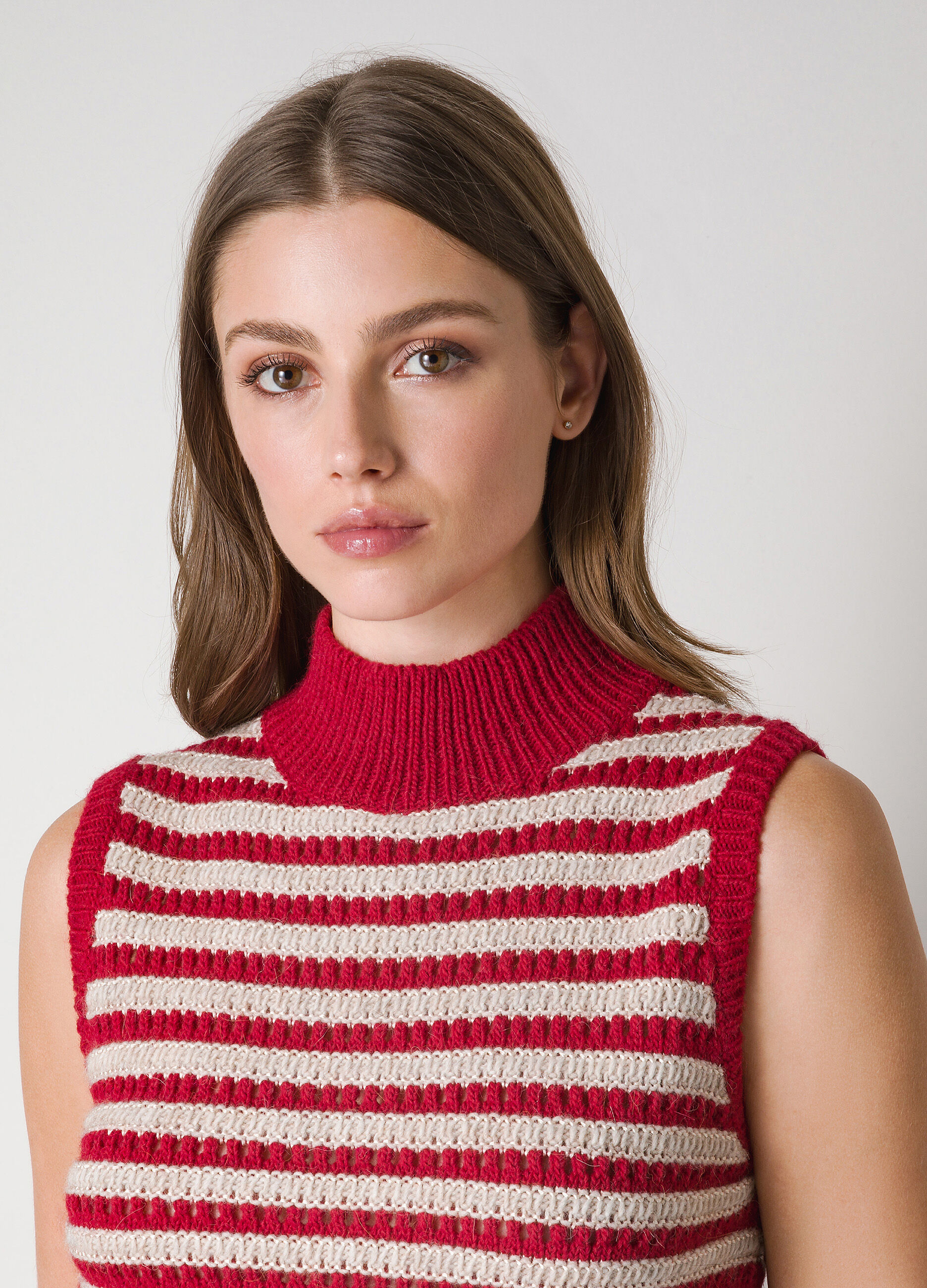 Sleeveless tricot in alpaca wool blend 