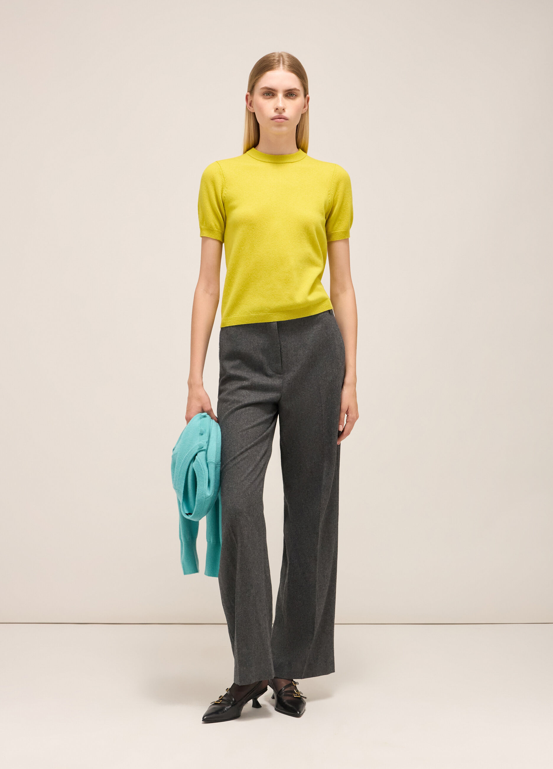 Knitted top with puff sleeves